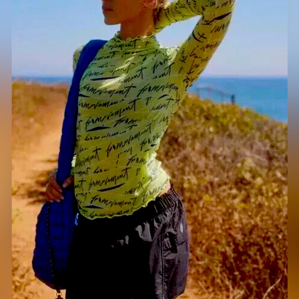 FREE PEOPLE MOVEMENT High Jump Printed Logo Long-Sleeve 🔴